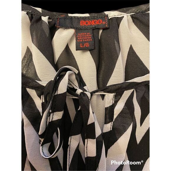 Woman’s Bongo SZ L Black/White Print Sheer Top - Picture 2 of 7